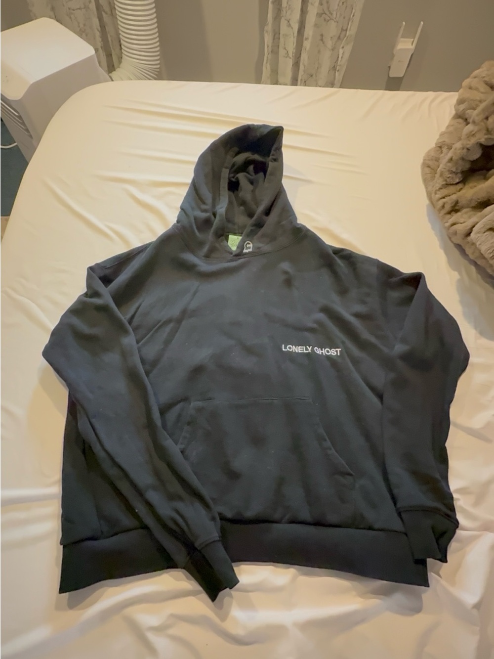 Black, lonely, ghost sweat set